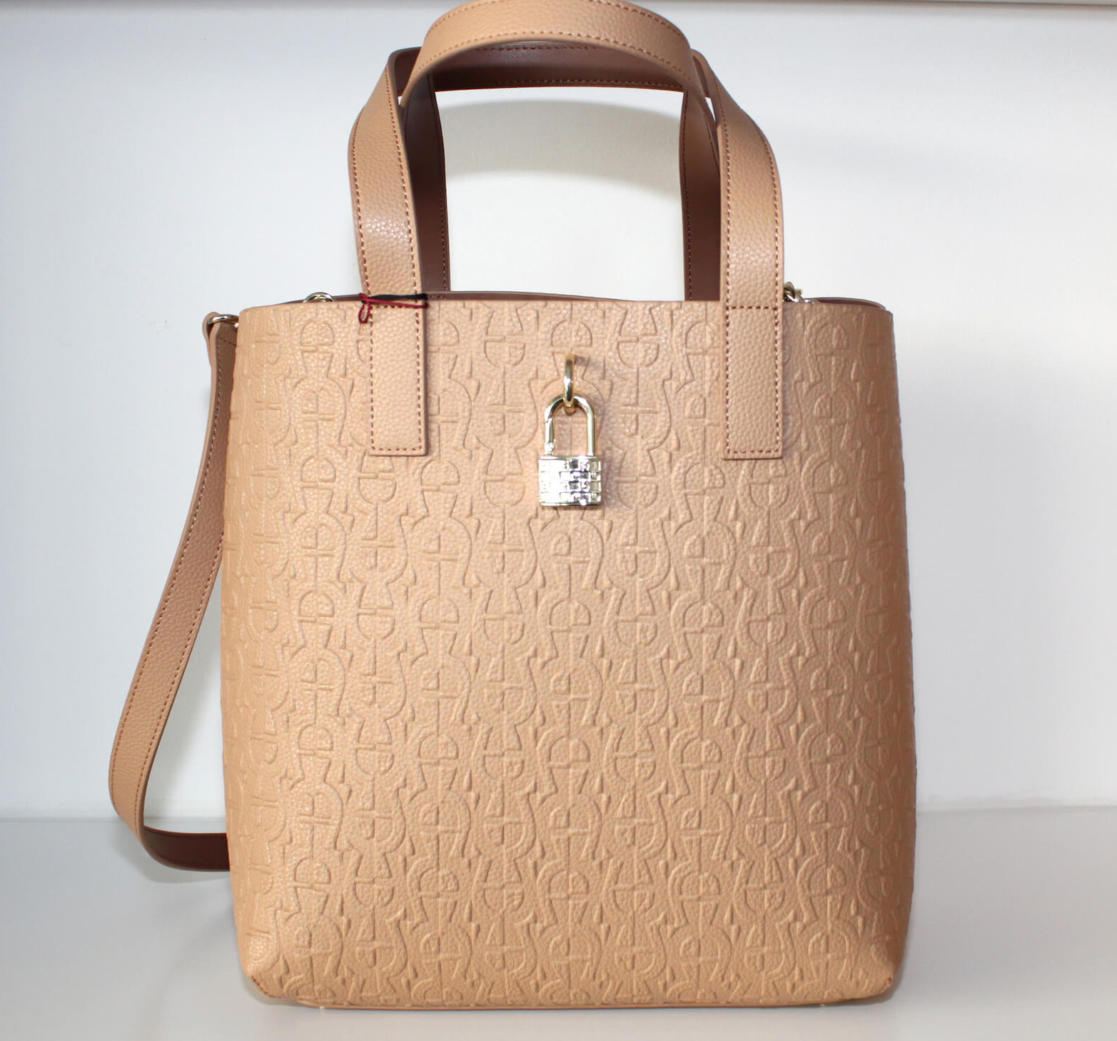 Beige Tasche